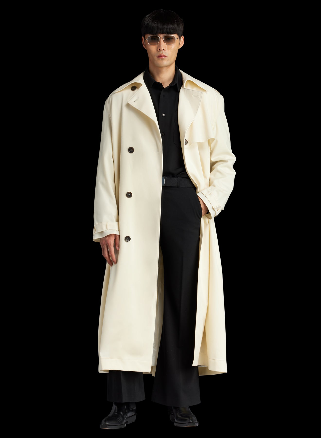 TRENCH COAT