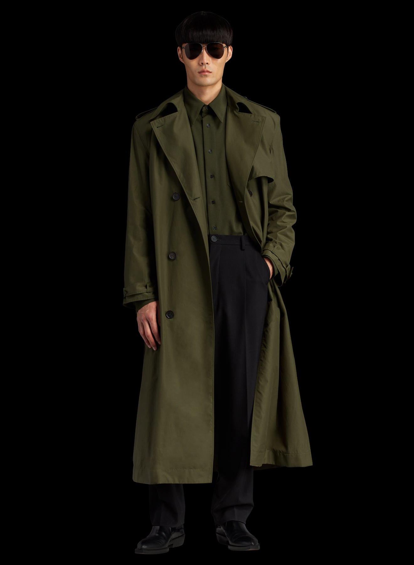 TRENCH COAT