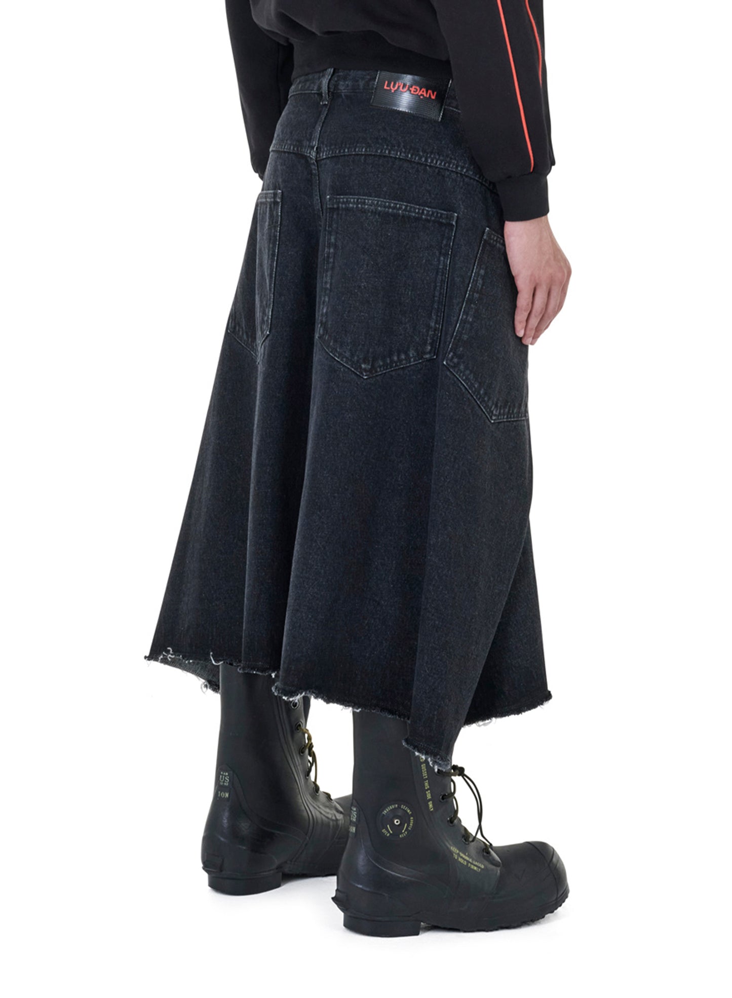 MAXI SHORTS