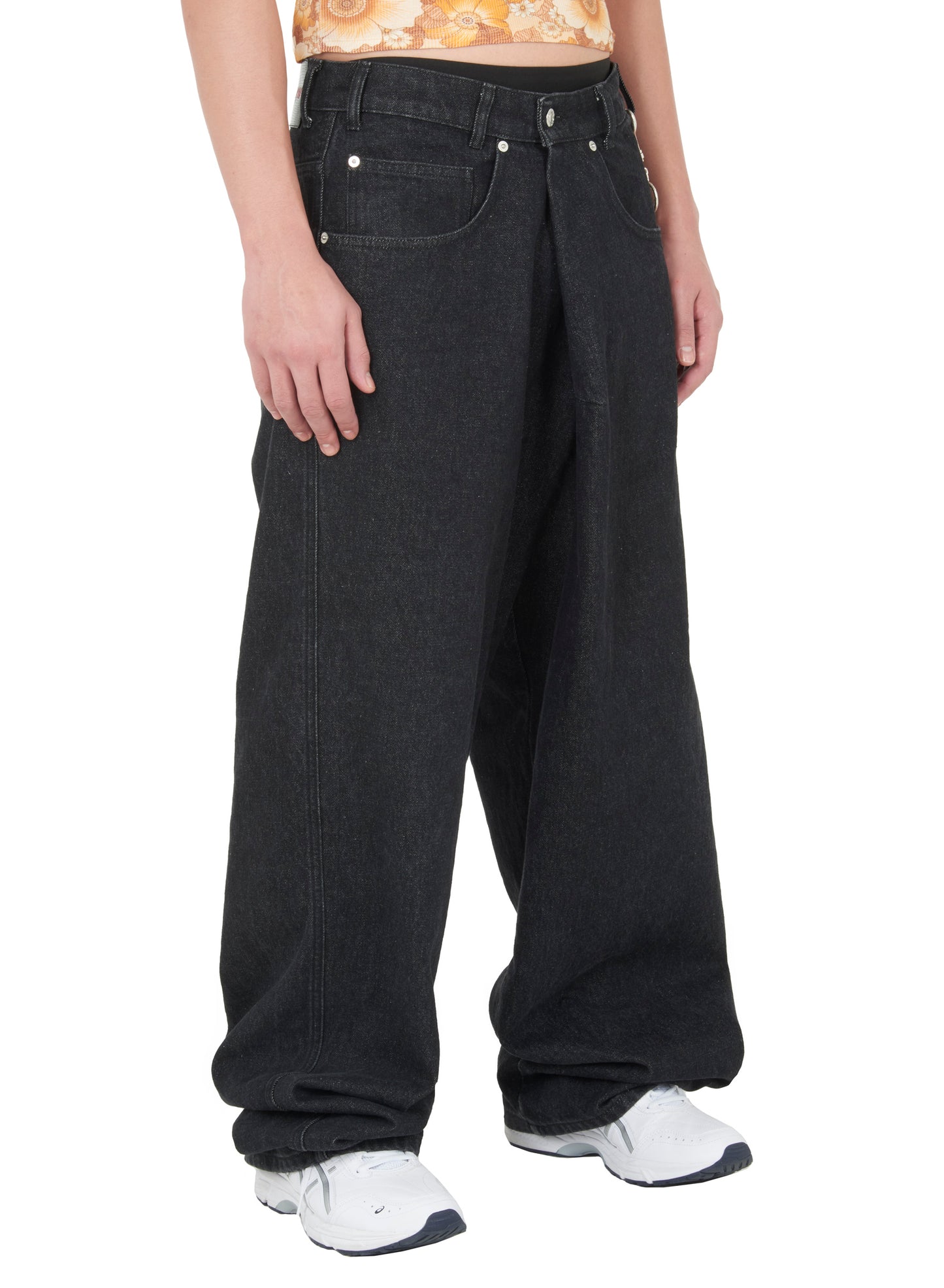 UNISEX PLEATED FRONT JEANS