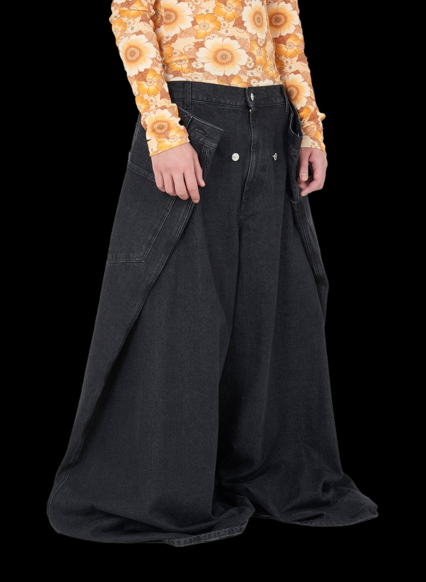 DOUBLE PLEATED JEANS