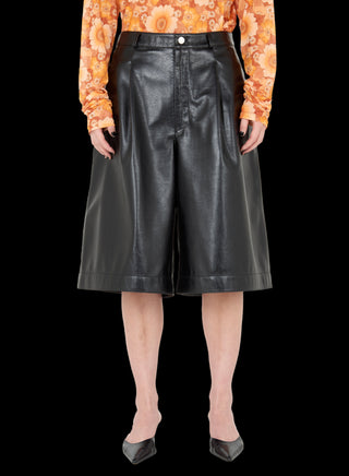 UNISEX FAUX LEATHER BOXY SHORTS UNISEX FAUX LEATHER BOXY SHORTS