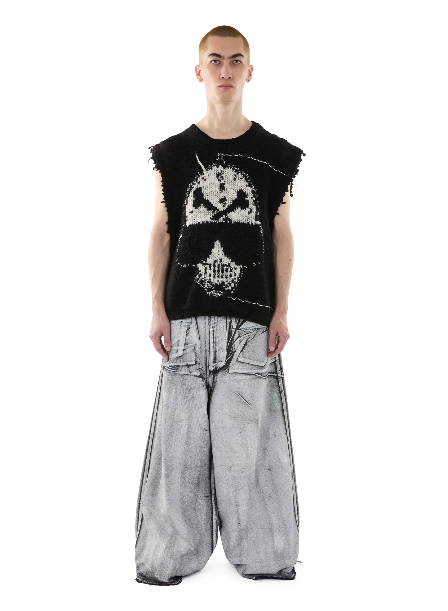 OVERSIZED SWEATER VEST