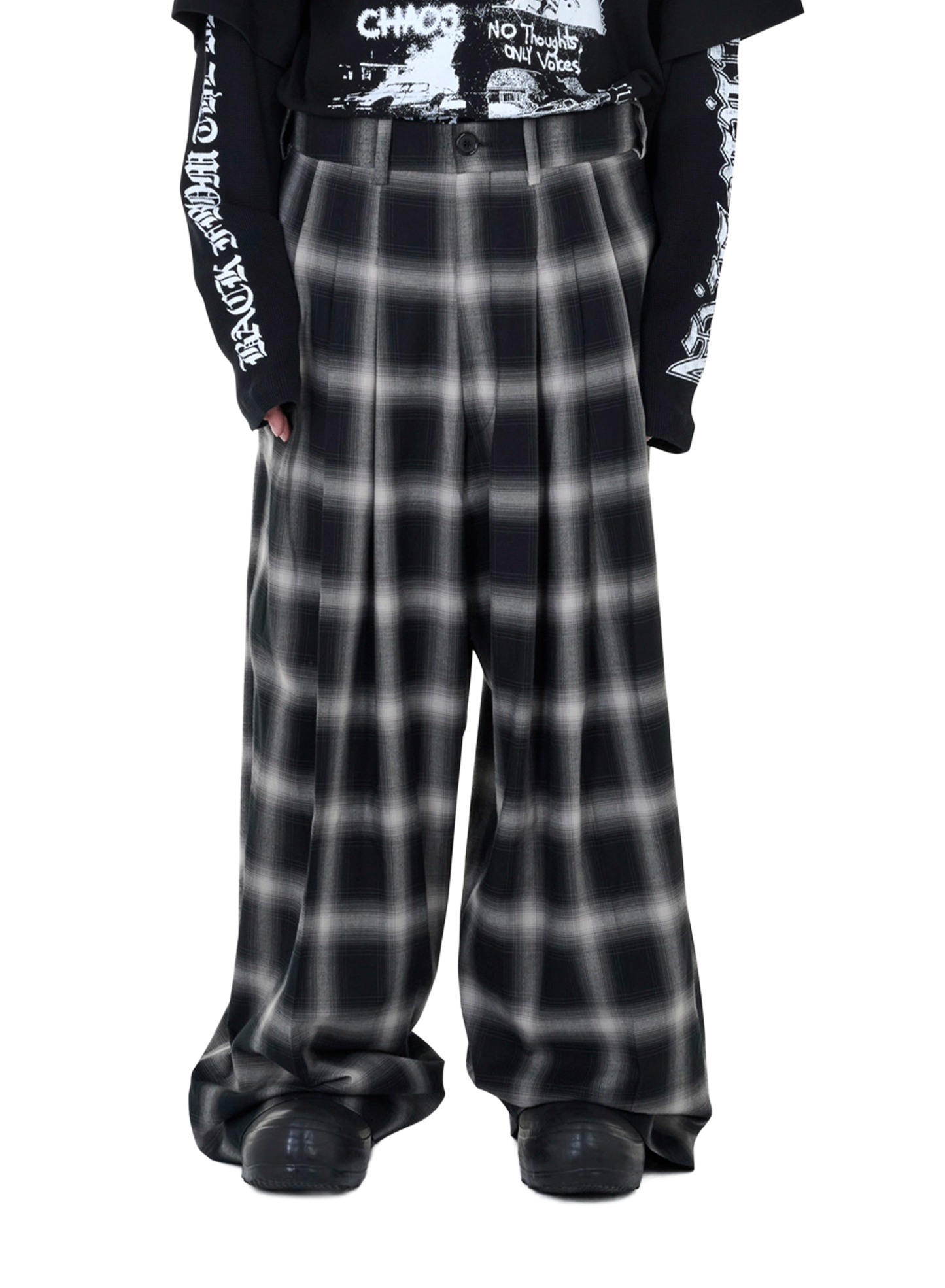 TRIPLE PLEAT TROUSERS